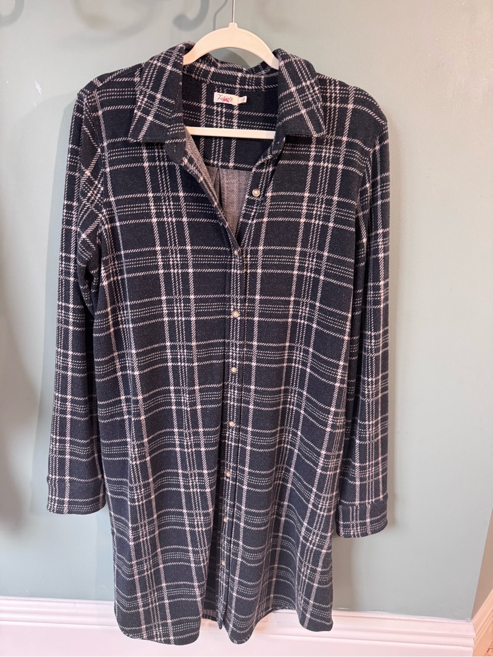 Faherty Black & White Plaid Long Sleeve Dress